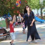 berguzar korel with son 02