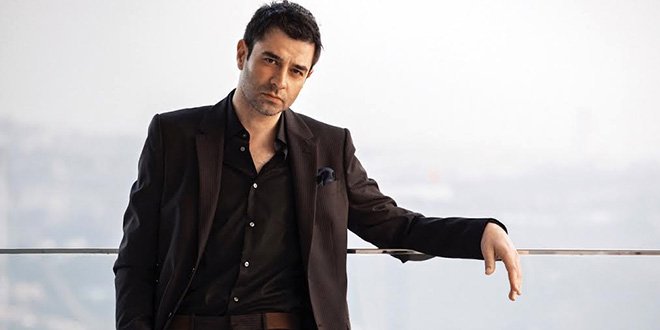 Cansel Elcin Wins A Prize From India