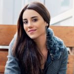 cansu dere will be a surrogate mother 02