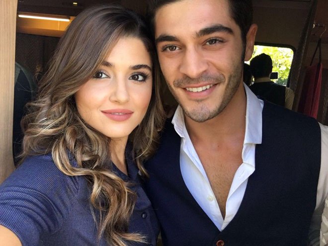 Burak Deniz - Hande Erçel (Love Does Not Listen To Reason - Aşk Laftan Anlamaz)