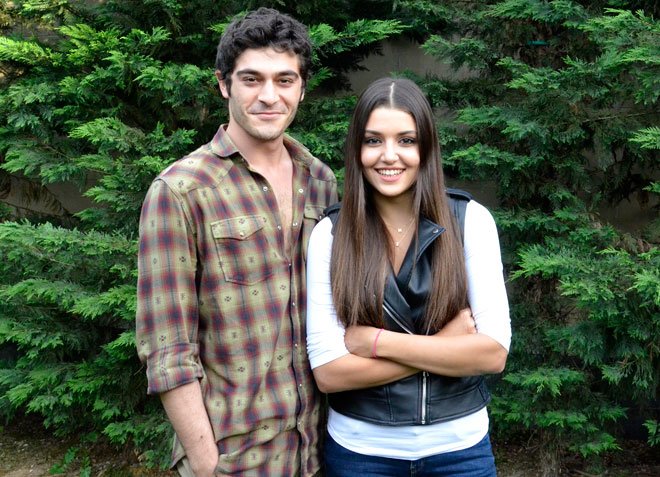 Burak Deniz - Hande Erçel (Love Does Not Listen To Reason - Aşk Laftan Anlamaz)