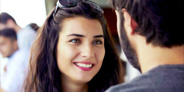 Tuba Buyukustun and Engin Akyurek - Black Money and Love (Kara Para Ask)