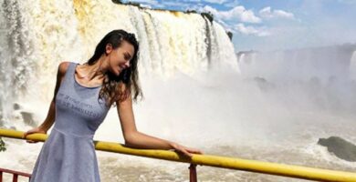 Turkish Actress Tuvana Turkay Went to Brazil