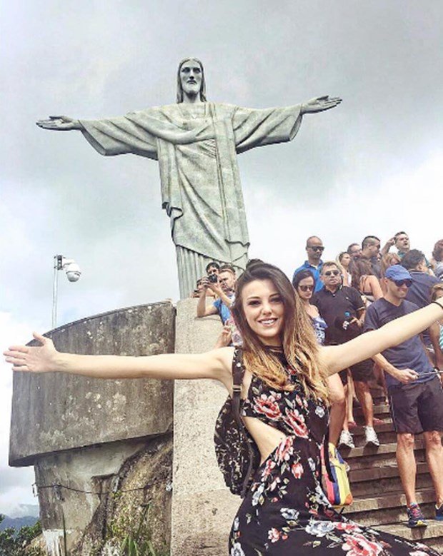 tuvana turkay in brazil-3