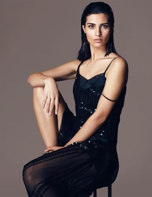 Tuba Buyukustun 1