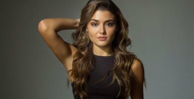 Hande Erçel and Tolgahan Sayışman's new tv series called "Siyah inci (Black Pearl)"