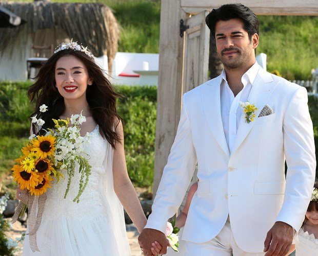 Neslihan atagul and burak ozcivit married