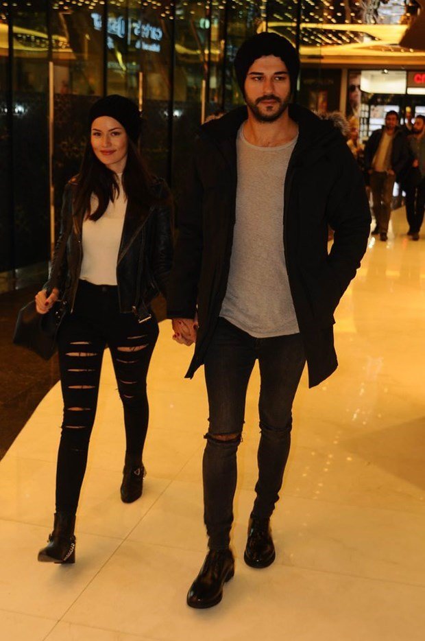 fahriye evcen and burak ozcivit walking in avm