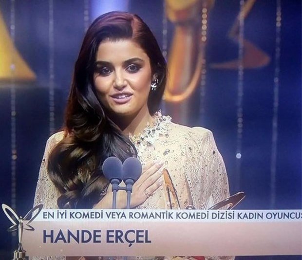 Best Actress of Comedy & Romantic Comedy Drama Award: Hande Ercel