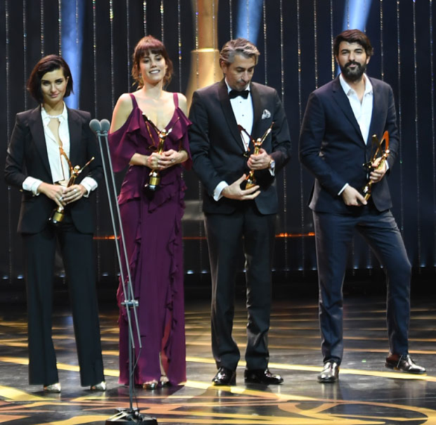 Tuba buyukustun, cansu dere, erkan petekkaya, engin akyurek