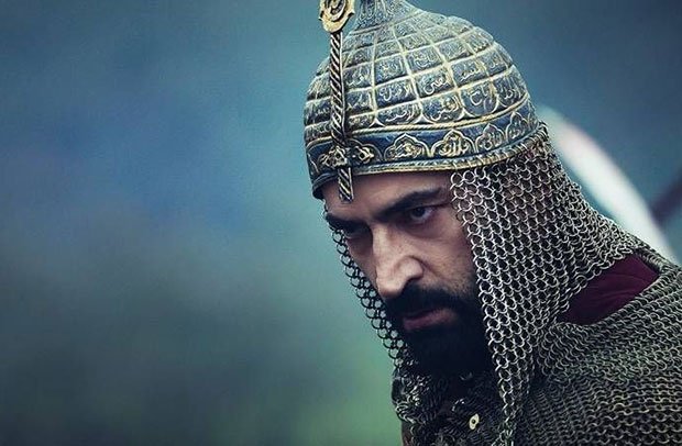 Kenan İmirzalıoğlu as Fatih Sultan Mehmed