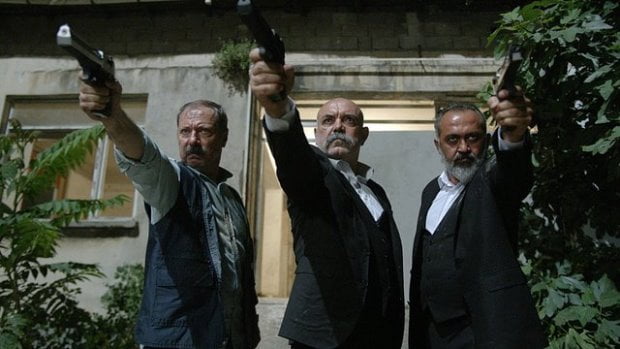 İdris Koçovalı (Ercan Kesal), Paşa (Çetin Sarıkartal), and Emmi (Kadir Çermik) were assaulted by people with guns