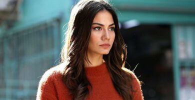 Demet Ozdemir: I Have Become an Actress So That My Parents Would be Proud of Me