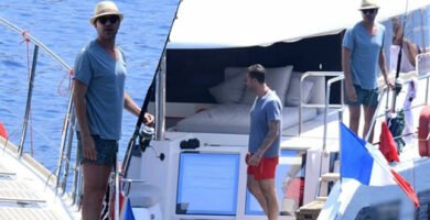 Engin Altan Duzyatan is Seen in Bodrum Holiday