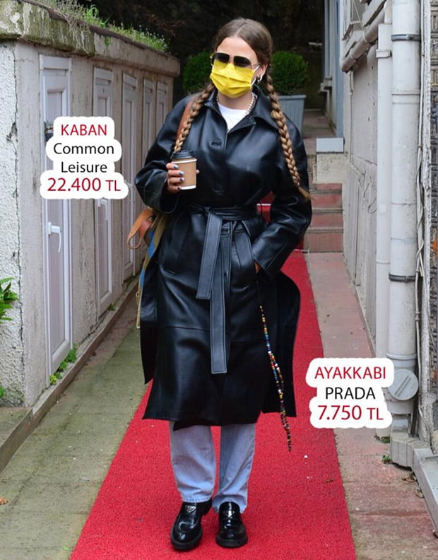 Serenay Sarikaya: I Shared This Photo to Show that I am Alone 4 Serenay Sarikaya's Style