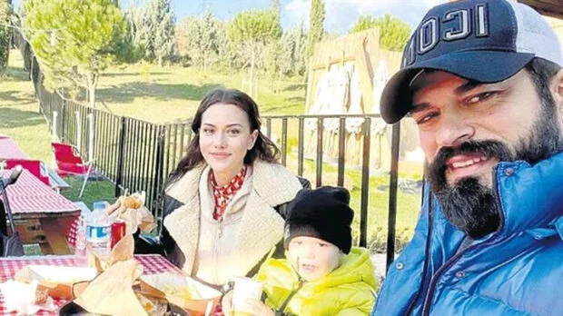 Burak Ozcivit Responds to Divorce Rumors 2 Burak Ozcivit and Fahriye Evcen Breakfast Photo