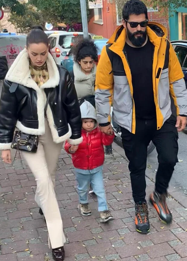 Burak Ozcivit Responds to Divorce Rumors 3 Fahriye Evcen and Burak Ozcivit in Nisantasi